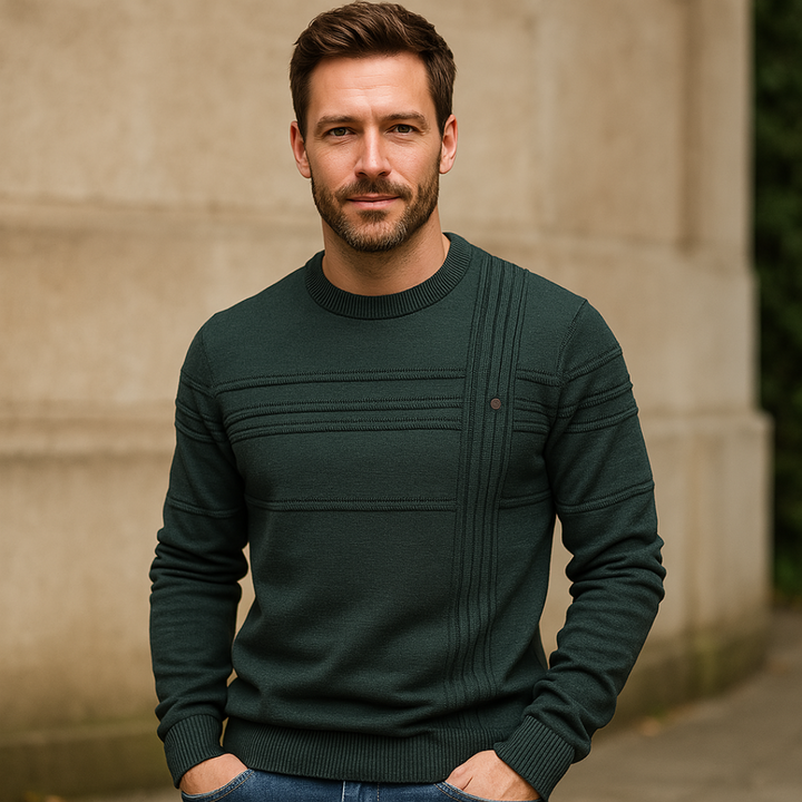 Bjergvind – Men's Sweater Featuring Chest Design